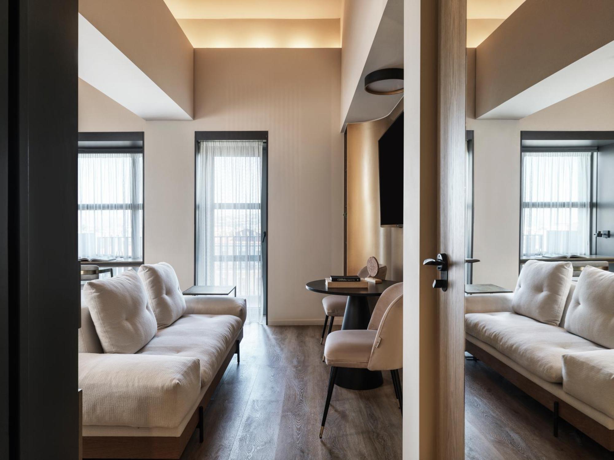 Suite mit Kingsize-Bett und Balkon